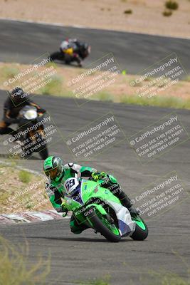 media/Jun-04-2022-WERA (Sat) [[b852bbbd55]]/Race 8 Superbike Expert Novice V7 HW/